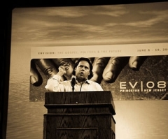 Hispanic Leader Says Christians, Not Congress, Can Solve Immigration Crisis