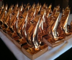 Dove Awards 2012: David Mann, Chondra Pierce Host, Mary Mary Attend (VIDEO)