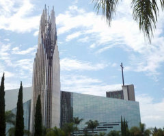 Crystal Cathedral Considers Relocating to Nearby Catholic Church