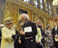British Support Queen Elizabeth's Role as 'Defender of Faith,' Poll Finds