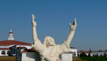 'Touchdown Jesus' Statue in Ohio Struck by Lightning to Be Rebuilt in July