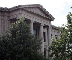 Colorado City Continues Invocation Prayers