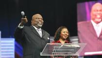 BET Networks' Faith-Based Initiatives Could Include TD Jakes Talk Show