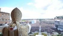 Pope Benedict Congratulates Obama, Notes Tensions on Religious Issues