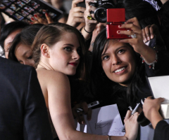 Kristen Stewart Wears 'God Loves Ugly' Jacket at London 'Twilight' Premiere