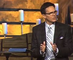 'If You're in Despair, You're Missing Christmas,' Megachurch Pastor Says
