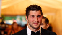 Tim Tebow's Family Pastor Prays for Both Tim, Jeffress Amid Controversy