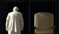 With Jesus, Pope's Seat is Never Vacant