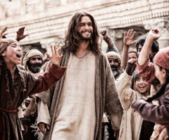 The 'Bible' Series Reaches No. 1, Mark Burnett and Roma Downey Give Thanks
