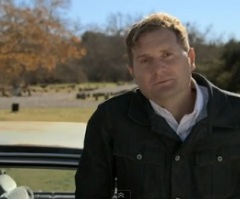 Rob Bell: In Modern World, God Is Becoming Irrelevant Like Oldsmobiles