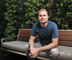 Rob Bell Discusses Life's Depth, God's Divine Pull at Book Event