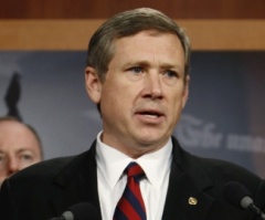 Ill. Sen. Mark Kirk Becomes Second GOP Senator to Support Same-Sex Marriage