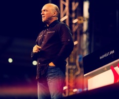 Greg Laurie to Gay Activists: 'I Won't Back Down'
