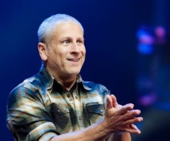 Giglio, Driscoll and Stetzer Encourage Pastors to 'Find Their Own Voice' in Preaching