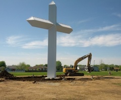 Wisconsin Church Builds 60-Ft Cross to Help Combat Culture War?