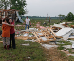 Tornadoes Kill 1, Injure Dozens in US Midwest; More Storms Likely on Monday
