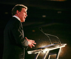Texas Gov. Rick Perry Will Sign 'Merry Christmas Bill' Despite Atheist Protest
