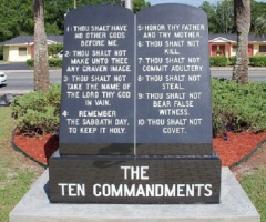 Christian Group Believes Atheists Have Right to Post Monument at Fla. Courthouse