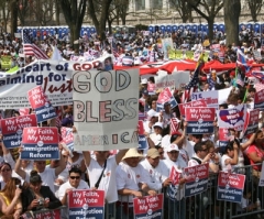 Immigration Reform Crucial to Future of Evangelical Church, Analysts Say