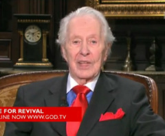 Benny Hinn Requests Prayer for Father-in-law in 'Critical Care'