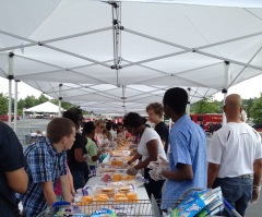 Ga. Christian Charity Breaks Guinness World Record With Nearly 3,000 Sandwiches in 1 Hour